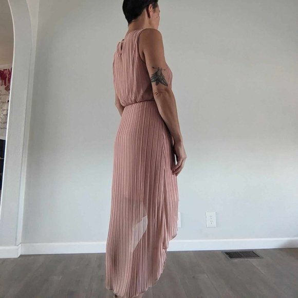 Forever 21 Dusty Rose Flowy Midi Dress. M - Picture 2 of 7